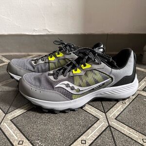 Saucony Aura TR trail running shoes